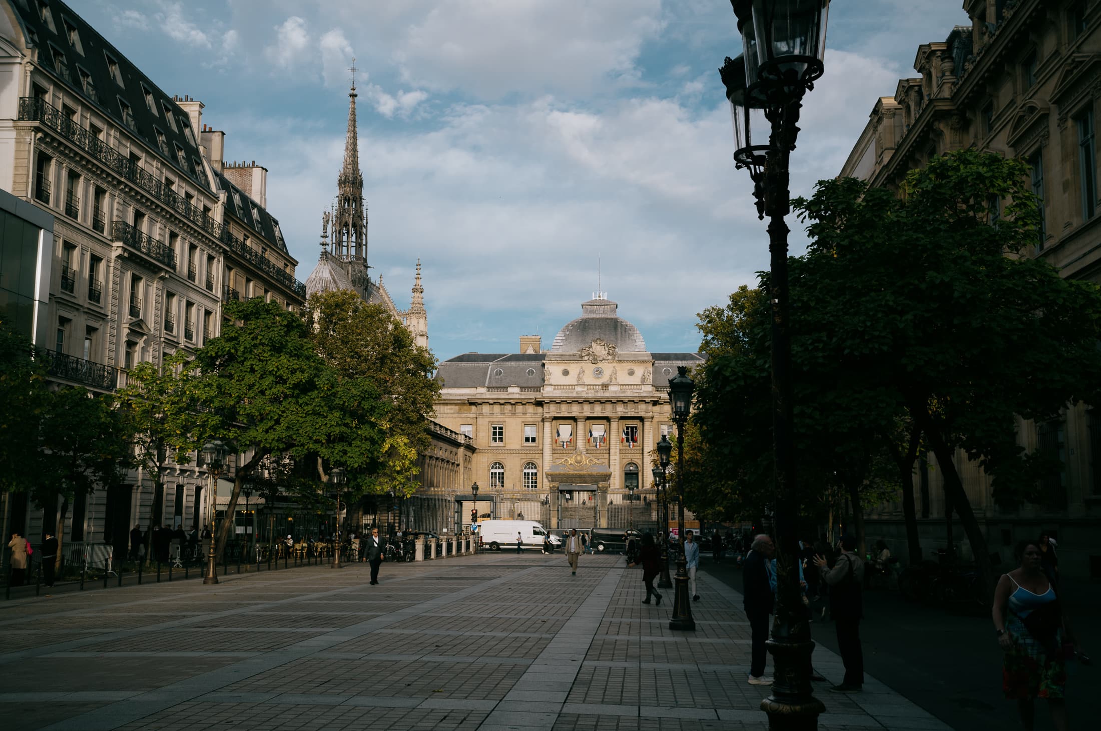 Paris 2026 — 195