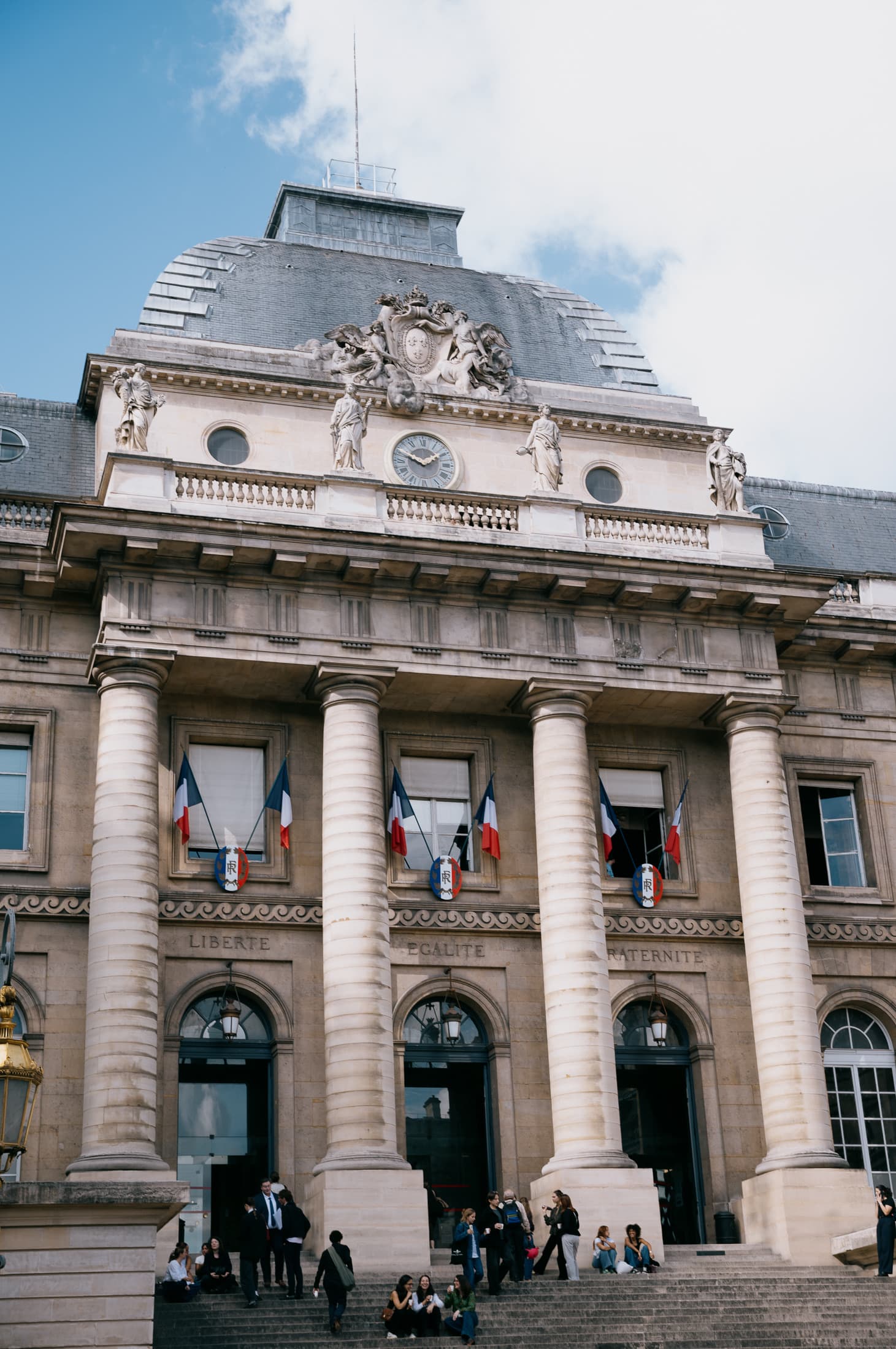 Paris 2026 — 221